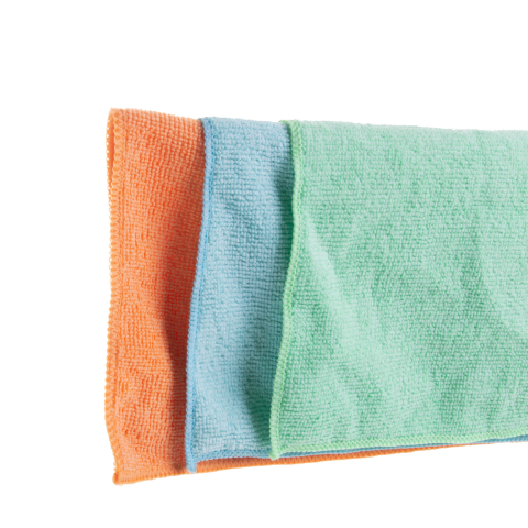 Panos de microfibra coloridos nas cores laranja, azul e verde