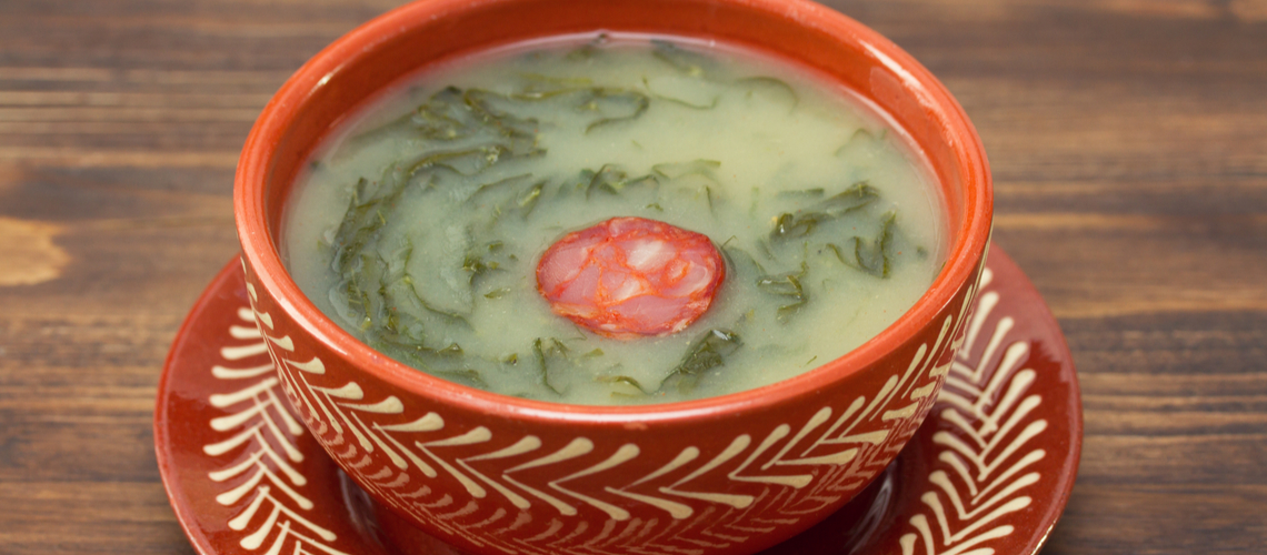 Caldo verde: veja o passo a passo desse prato saboroso